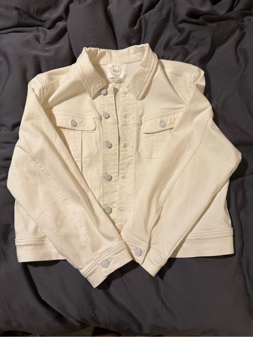1901 women’s Cream Jean Jacket with Button-Front
